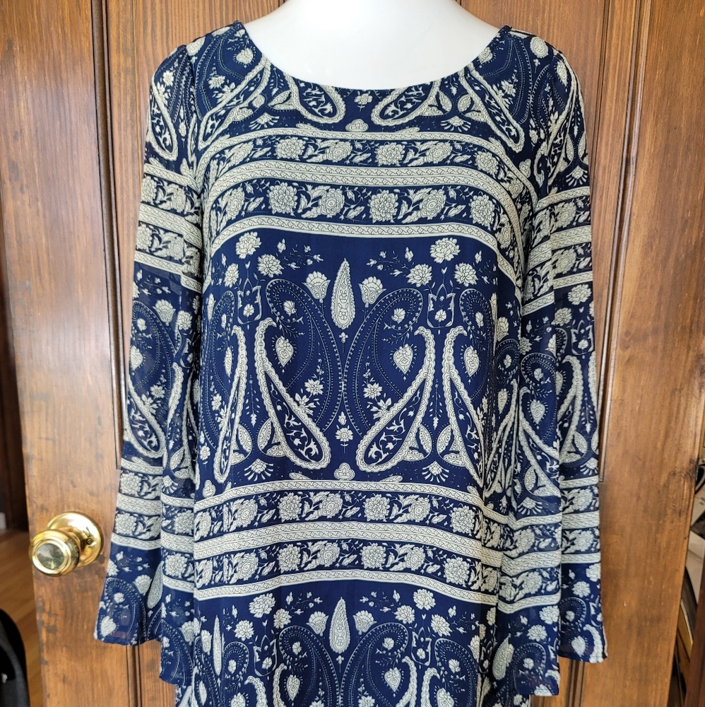 Blu Pepper Vintage blue and creamish long sleeve paisley and flower dress P2P 17